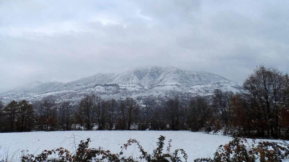 Στην «κατάψυξη» η χώρα! Πού θα χιονίσει μέχρι το μεσημέρι